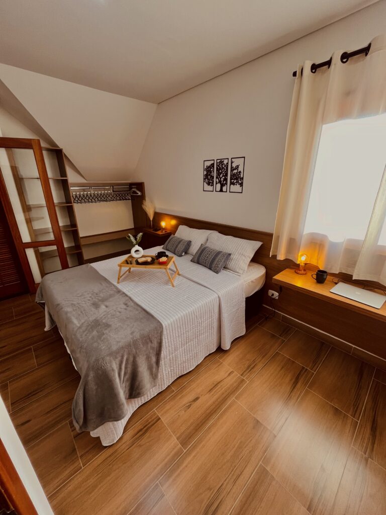 Cobertura Duplex, Ótima Localização, Vista para as Montanhas