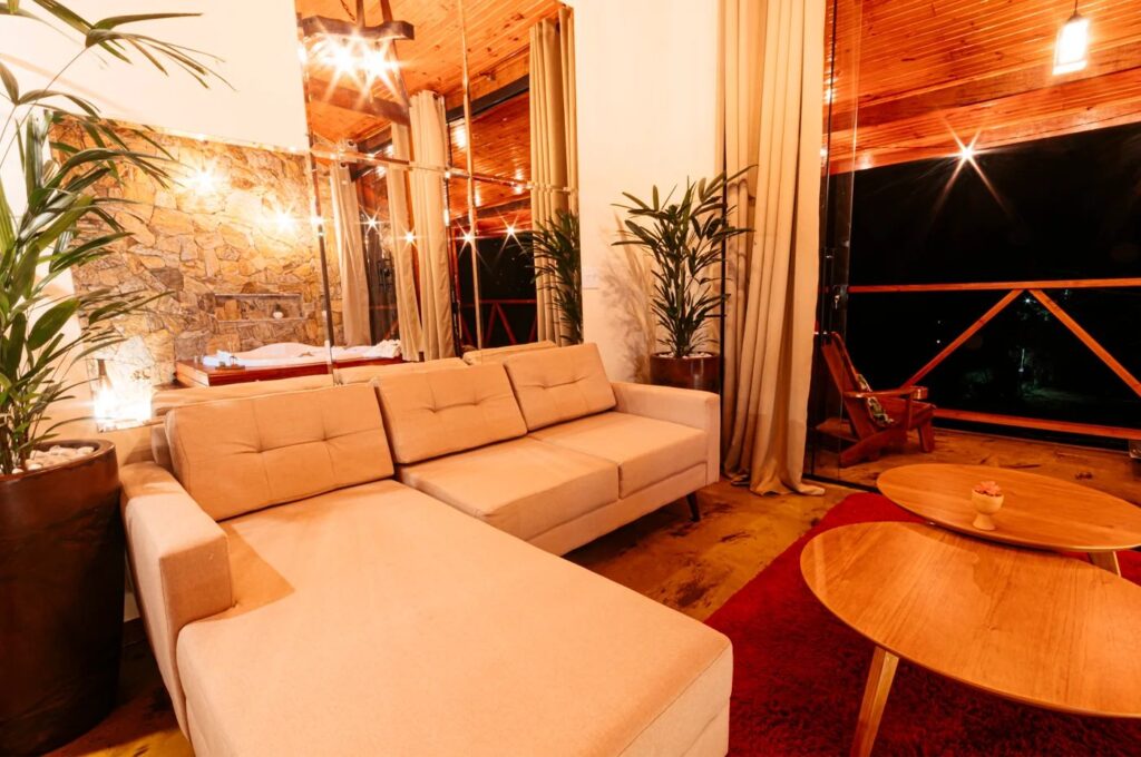 Chalé Neblina, Próximo a Região Central