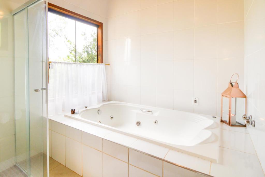 Chalé Pôr do Sol Super Luxo com Hidro, Próximo ao Centro