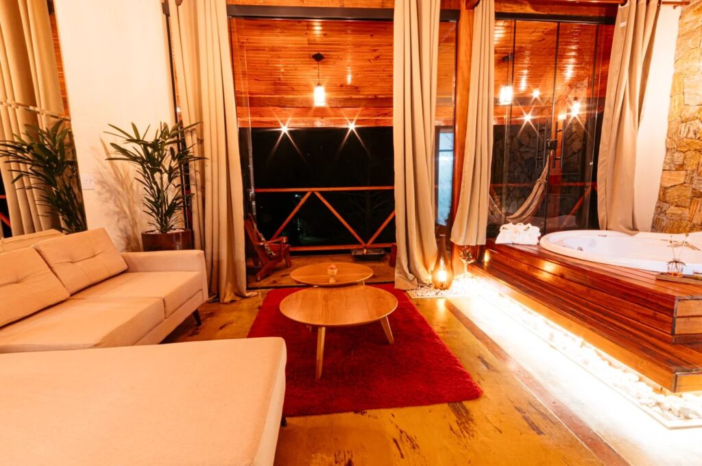 Chalé Neblina, Próximo a Região Central