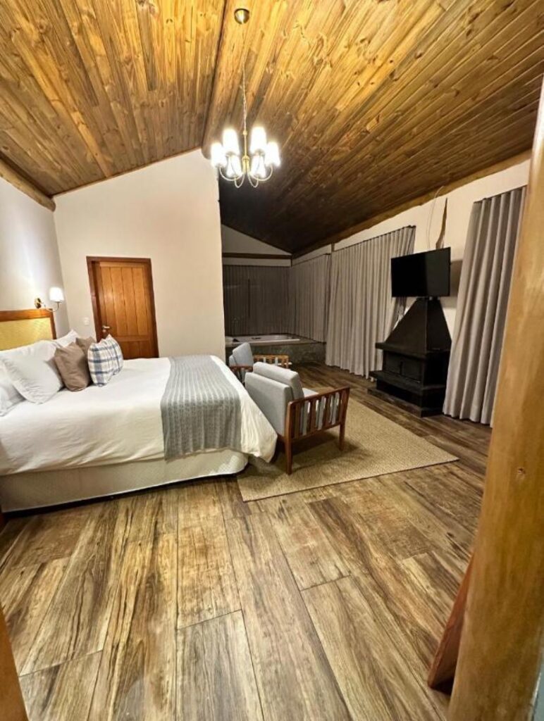 Chalé com Maravilhosa Vista para a Famosa Pedra do Baú