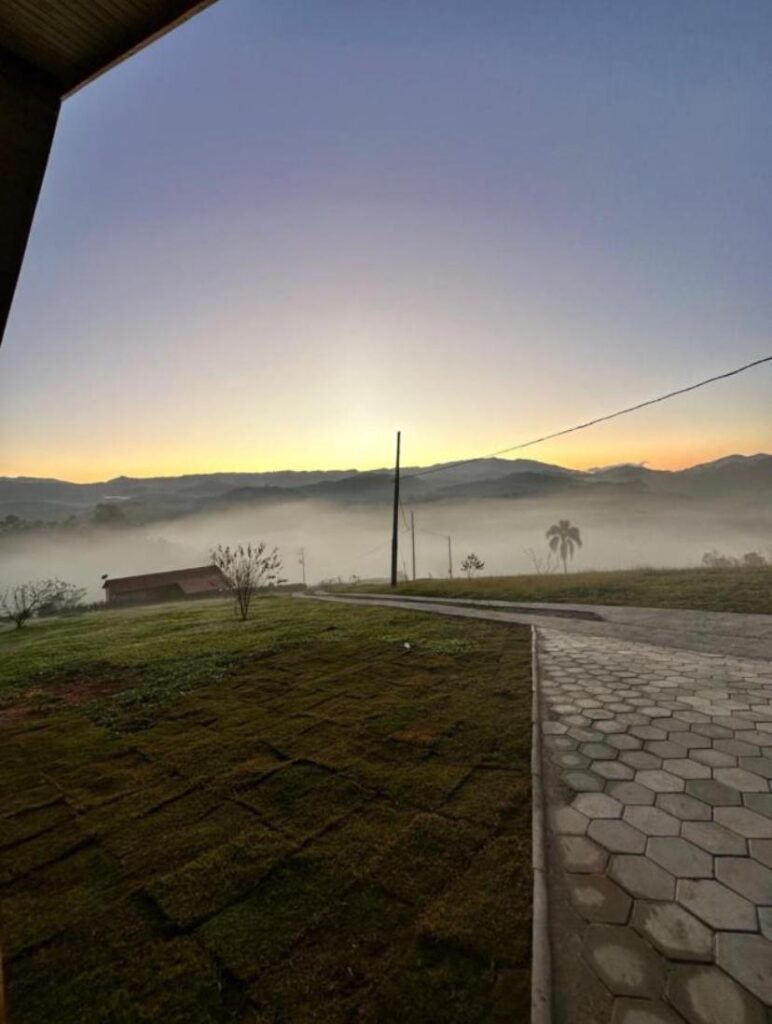 Chalé com Maravilhosa Vista para a Famosa Pedra do Baú