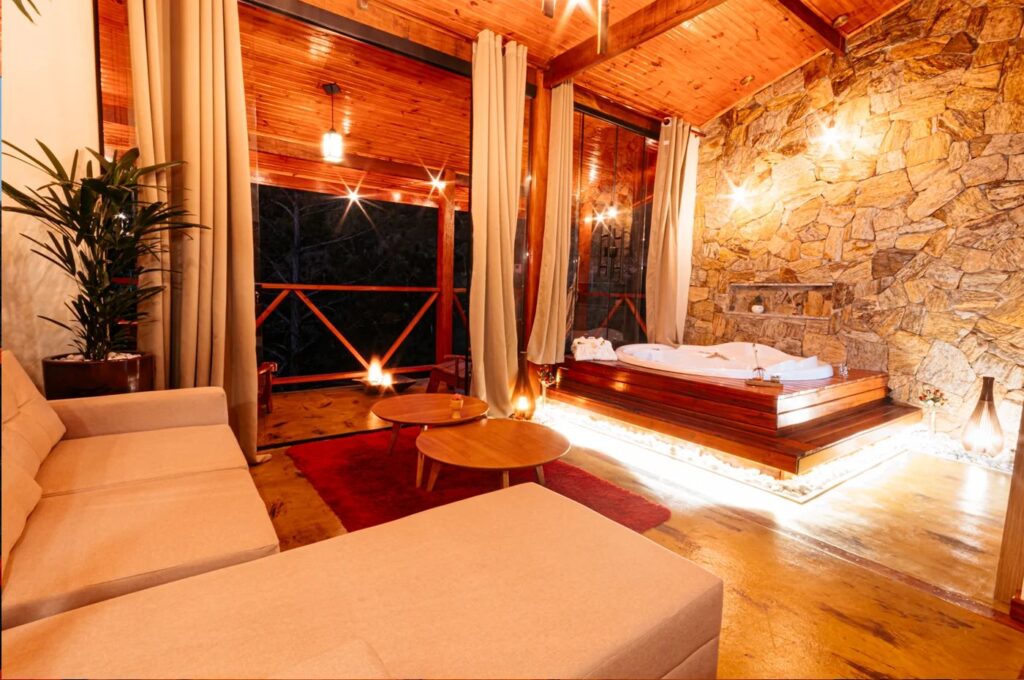 Chalé Neblina, Próximo a Região Central