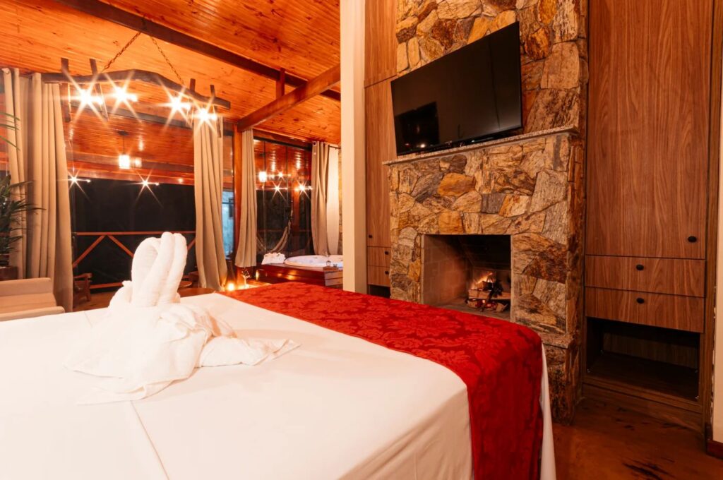 Chalé Neblina, Próximo a Região Central