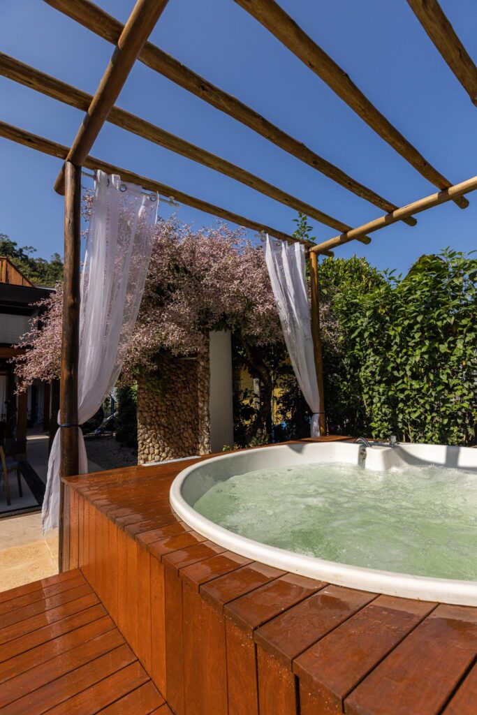 Pousada Paraíso Almada - Suíte Picinguaba