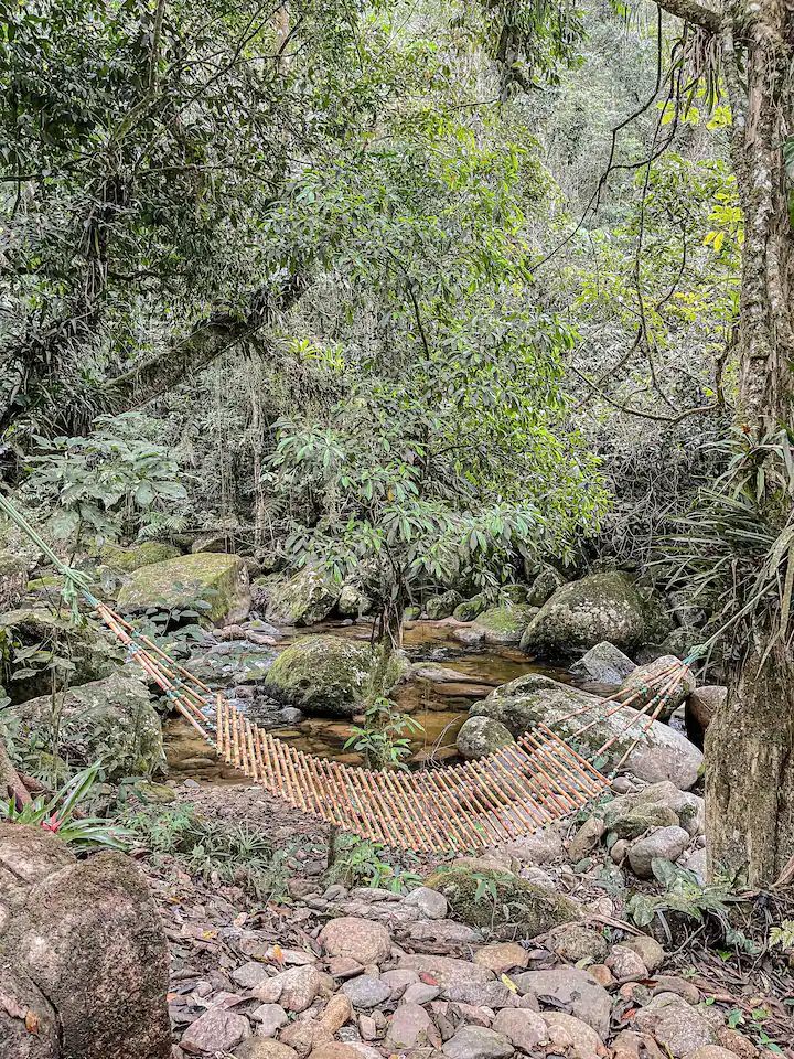 Cabana OM na beira do rio