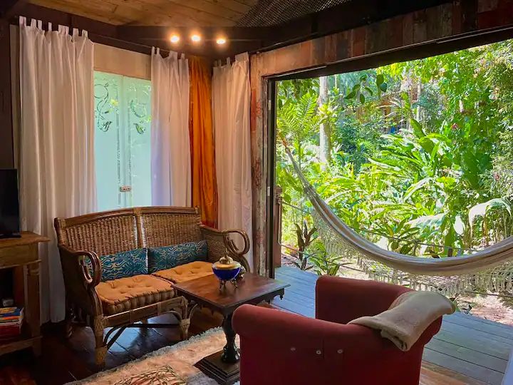 Cabana OM na beira do rio