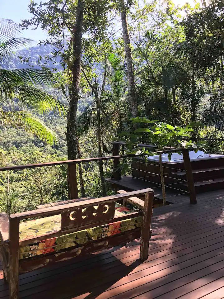 Chalé na Mata Atlântica Ubatuba com jacuzzi