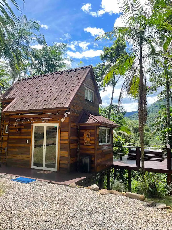 Chalé na Mata Atlântica Ubatuba com jacuzzi