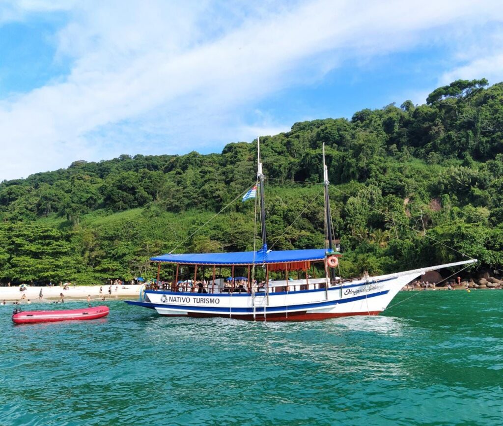 Escuna Compartilhada, Roteiro Norte, Ilhas Parasidiacas, Desembarque Longo