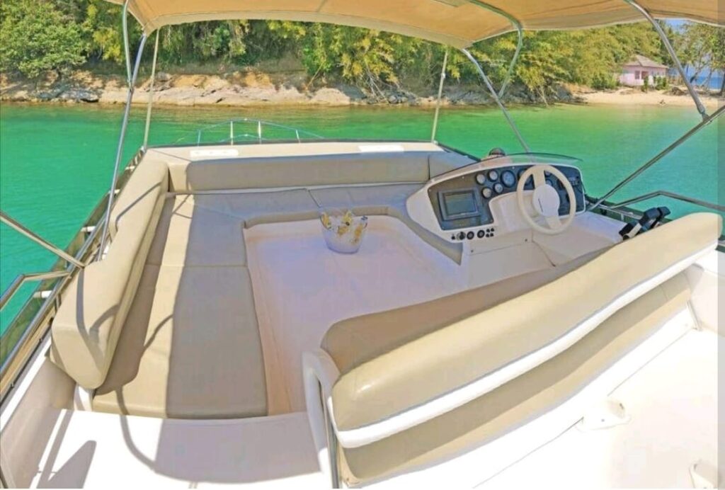 Iate Intermarine 440 Full Gold