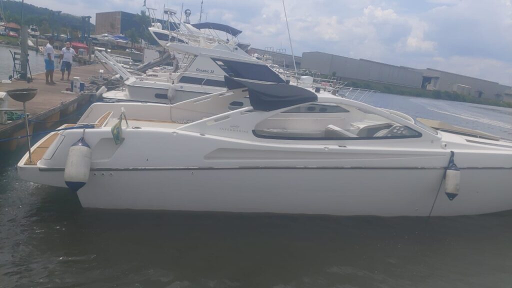 Lancha Excalibur 390, Roteiro 6H