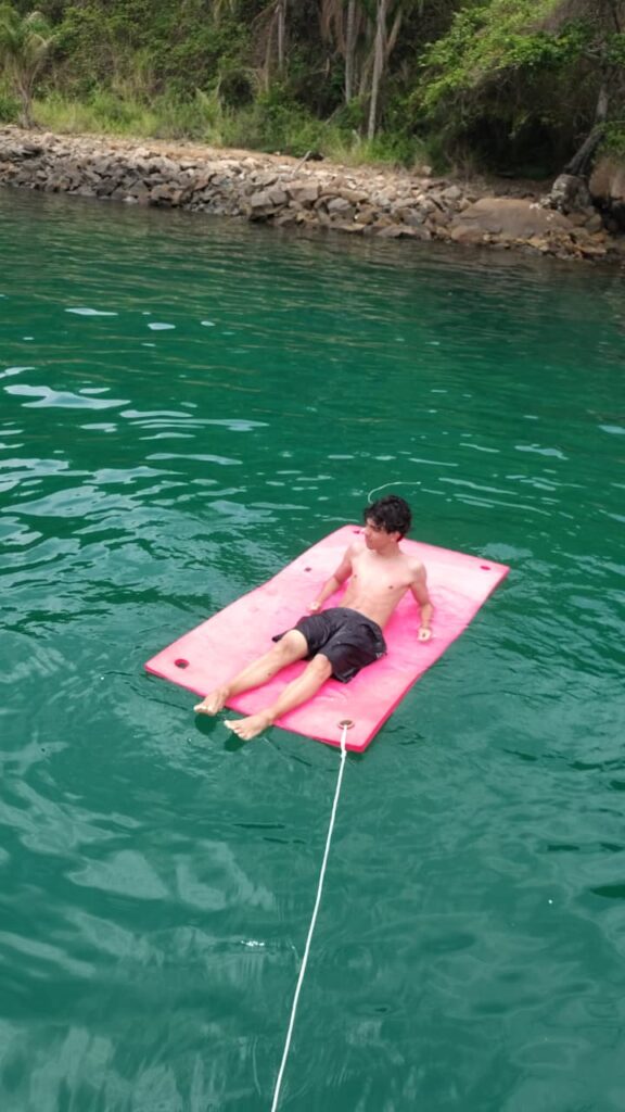 Lancha Privativa Phanton 235, Roteiro Norte, Ilhas Prumirim, Couves, Porcos e Rachada