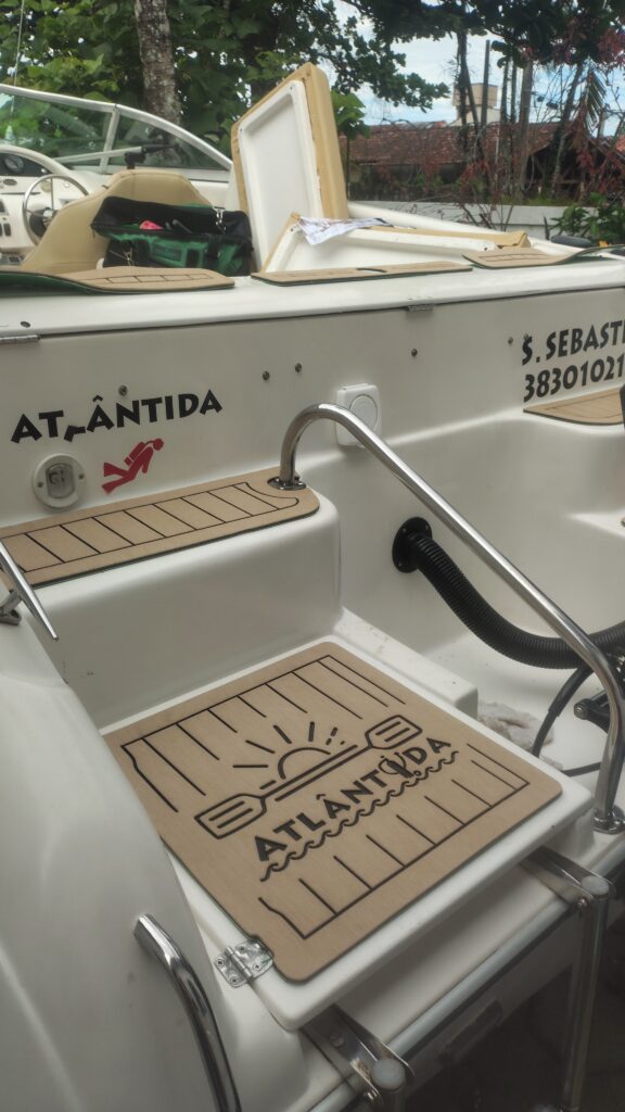 Lancha Privativa Phanton 235, Roteiro Norte, Ilhas Prumirim, Couves, Porcos e Rachada