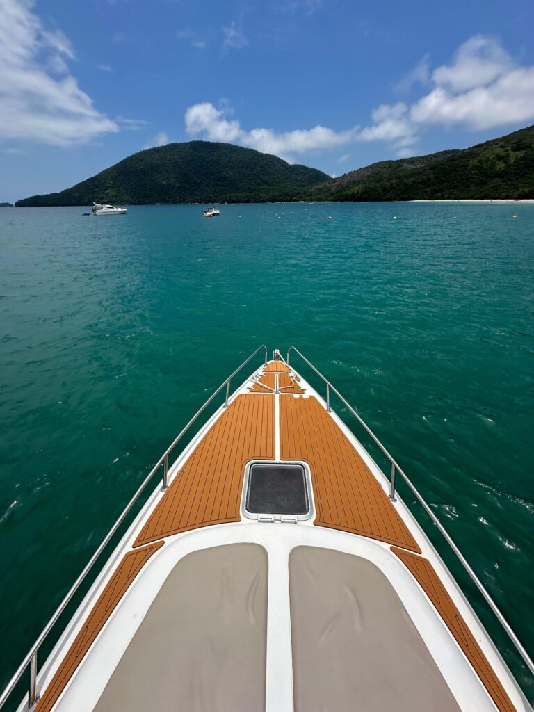 Lancha Runner 330, Roteiro Ilha Anchieta, Meio Período