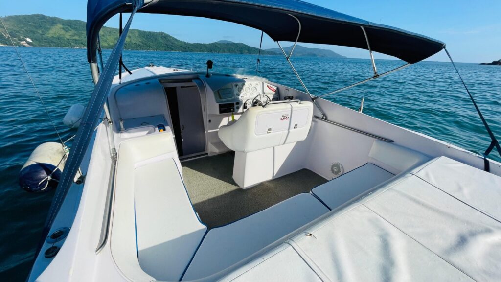 Lancha Real Hawk 32 pés, Roteiro Norte, Ilhas Paradisíacas