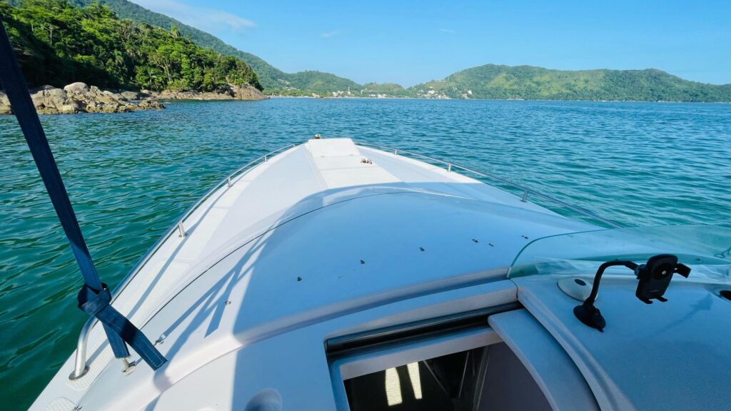 Lancha Real Hawk 32 pés, Roteiro Norte, Ilhas Paradisíacas