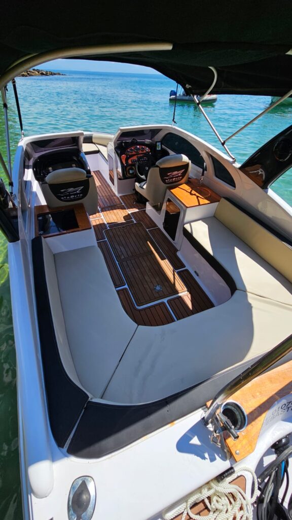 Lancha Coral 21 pés, Roteiro Sul, Ilha Anchieta e Região