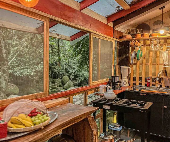 Cabana OM na beira do rio