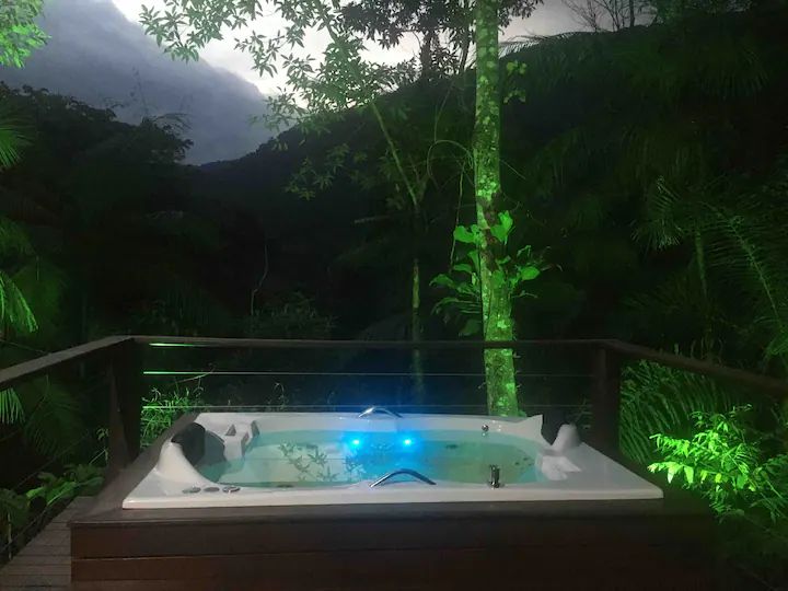 Chalé na Mata Atlântica Ubatuba com jacuzzi