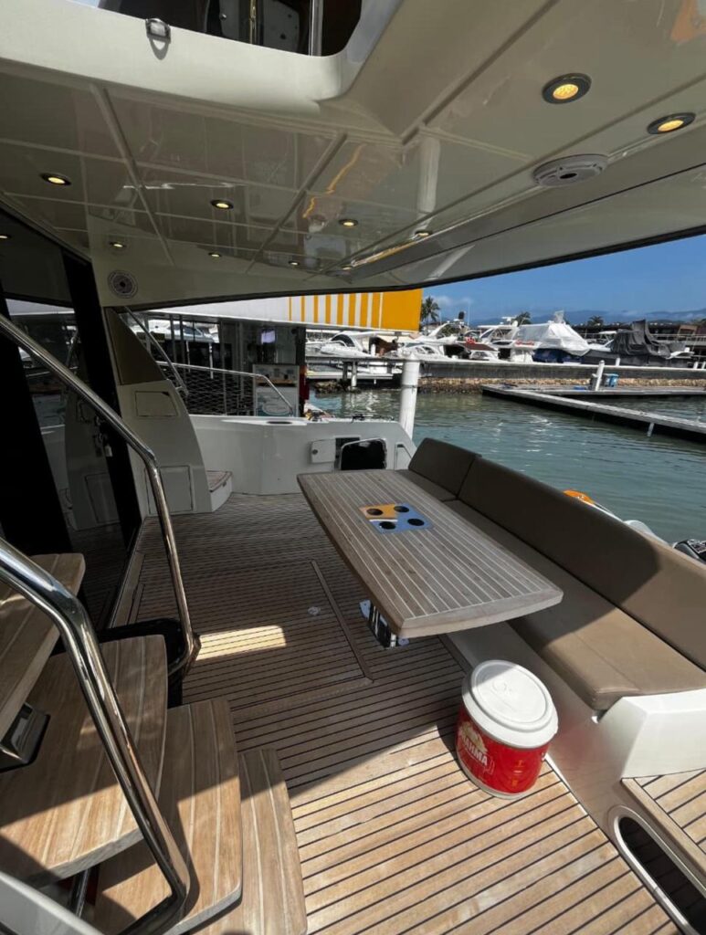 Iate Prestige 550, Roteiro Personalizado