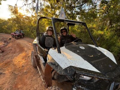 Passeio de UTV, Cachoeira Véu da Noiva e Pedra do Fogo, 1 Hora