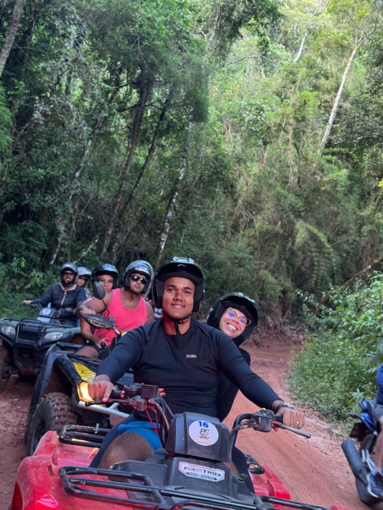 Passeio de Quadriciclo Duplo, Pedra do Fogo e Cachoeira Véu da Noiva, 1 Hora