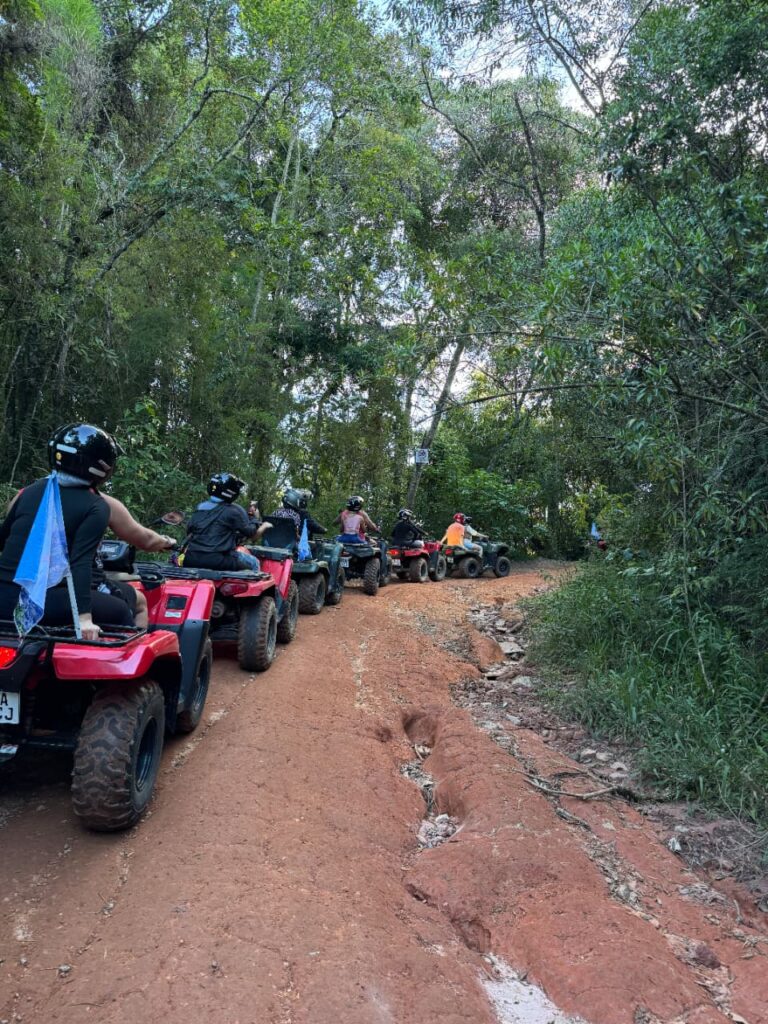 Passeio de Quadriciclo Duplo, Cachoeira Véu da Noiva, 30 Minutos