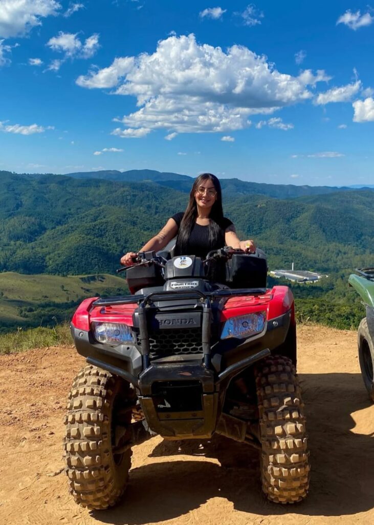 Passeio de UTV, Pico do Imbiri, Cachoeira e Casa de Chocolate, 2 Horas