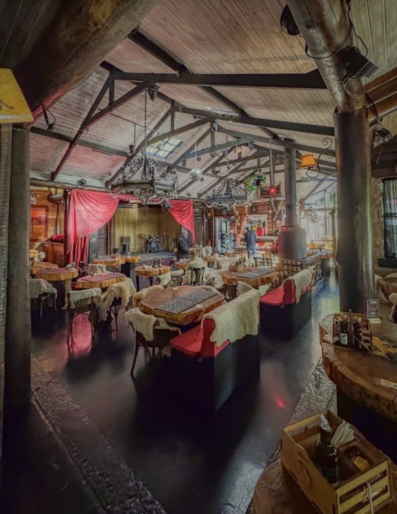 Passeio de quadriciclo até o pico do Imbiri + Almoço Romântico no restaurante ART BBQ