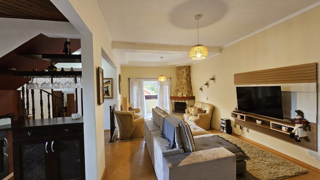 Apartamento Duplex com Lareira no Coração de Campos do Jordão