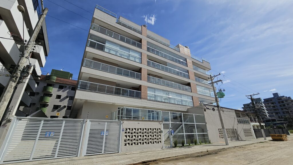 Apartamento Novo com Estrutura Completa em Ubatuba entre as Praias do Tenório, Praia Grande e Itaguá